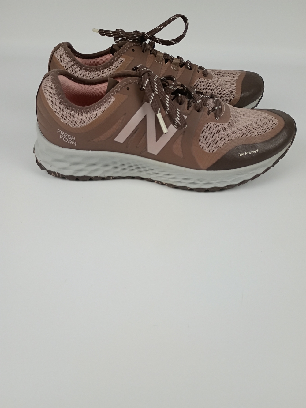 New Balance Women's Fresh Foam Trainers in Brown and Pink
